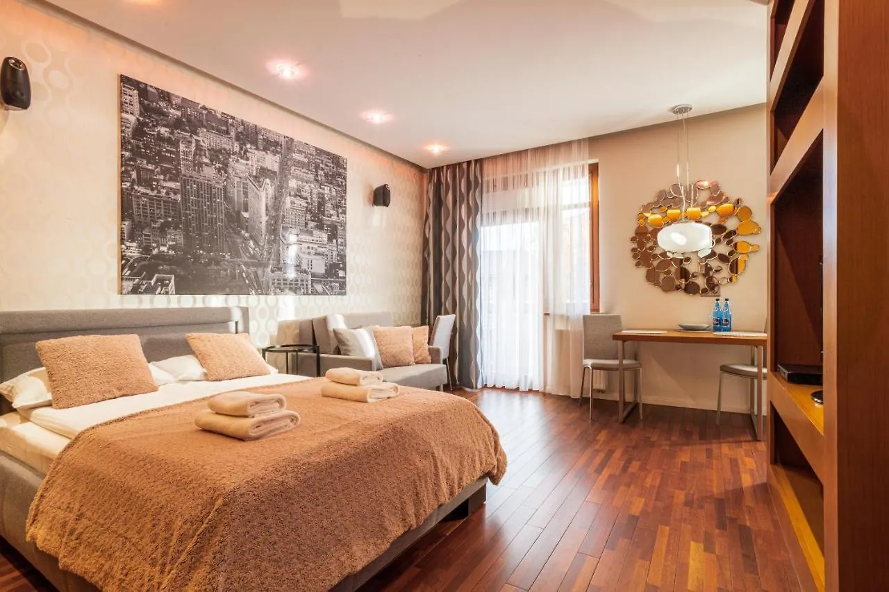 Broadway - Neptun Park By Oneapartments contacts
